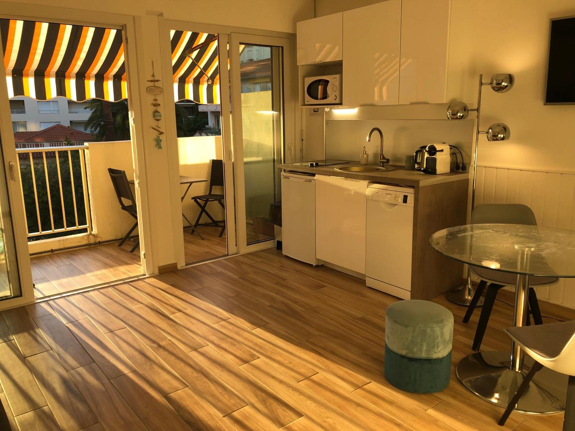 Croisette Martinez, Terrasse Apartment คานส์ ภายนอก รูปภาพ